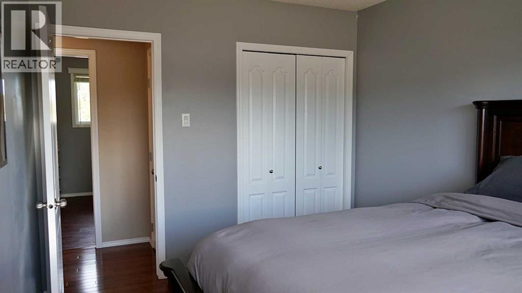 300 3 Street N Property Photo 14