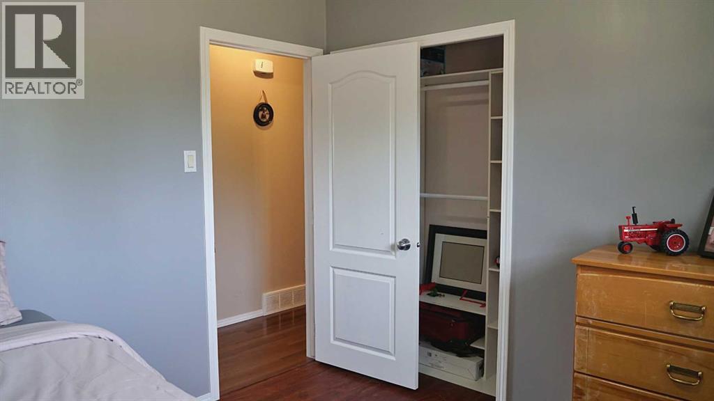 300 3 Street N Property Photo 16
