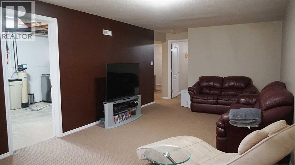 300 3 Street N Property Photo 21