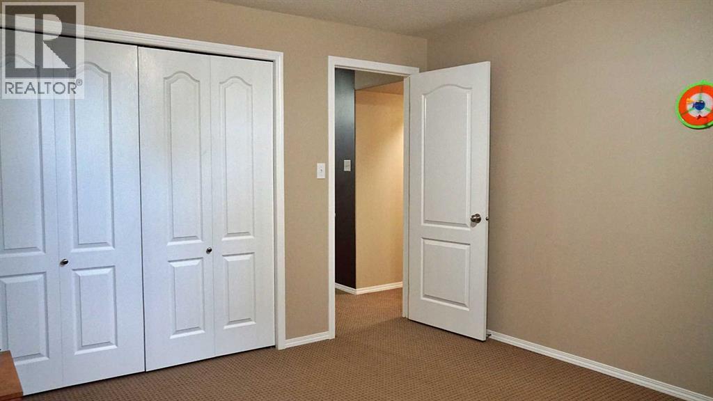 300 3 Street N Property Photo 23