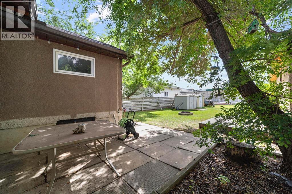 6115 50a Avenue Property Photo 26