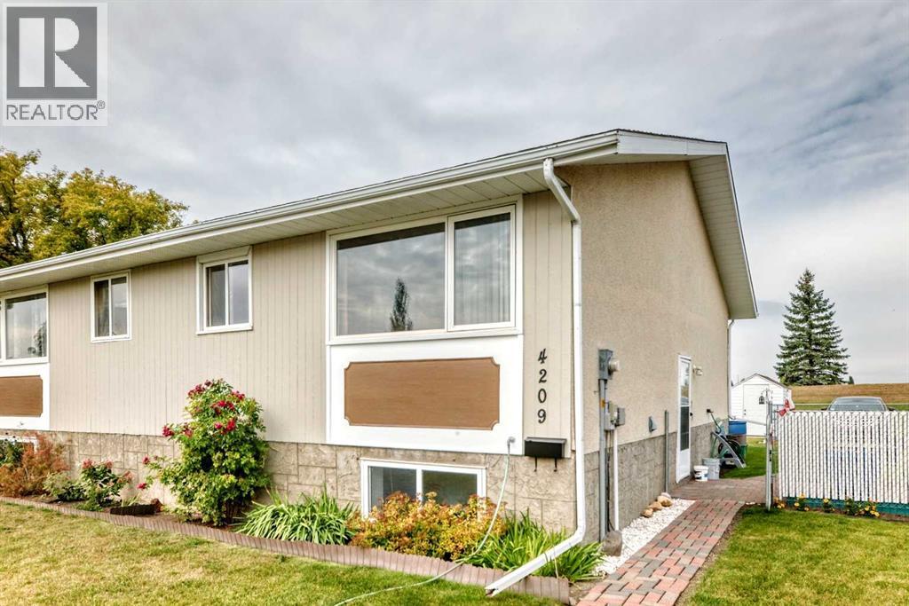 4209 54 Avenue Property Photo 1