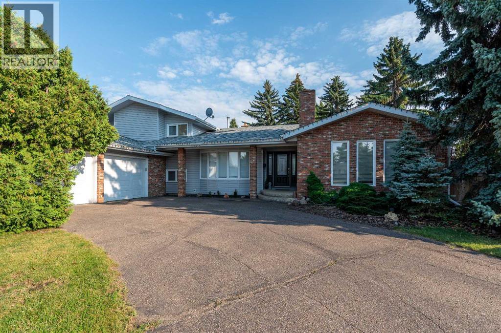 3003 55a Avenue Property Photo 1