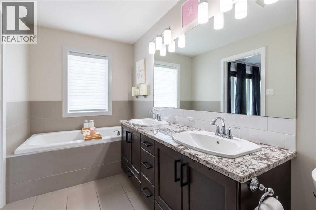 1284 Keystone Road W Property Photo 24