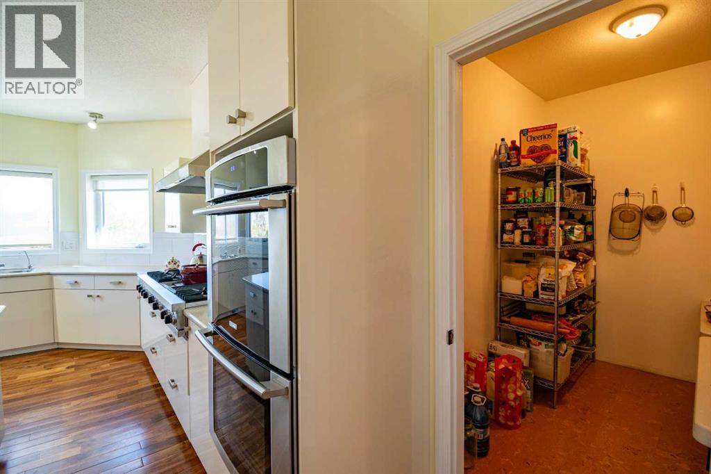 334094 Range Road 210 Property Photo 10