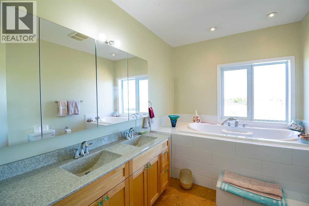 334094 Range Road 210 Property Photo 21