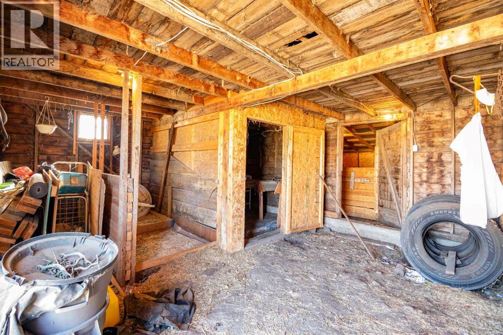 334094 Range Road 210 Property Photo 38