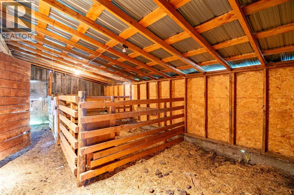 334094 Range Road 210 Property Photo 40