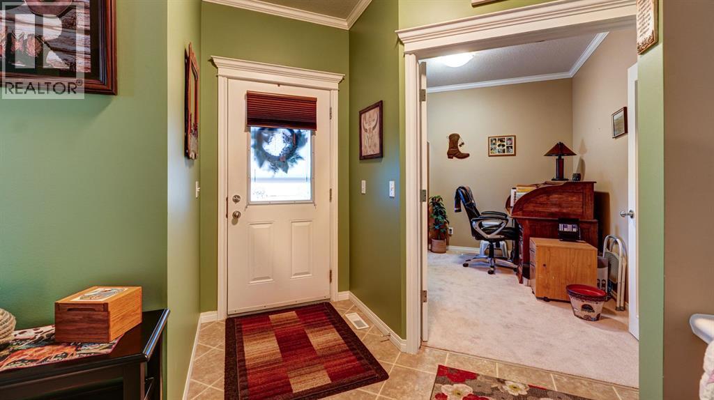 405 46 Avenue W Property Photo 3