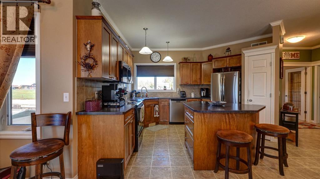 405 46 Avenue W Property Photo 12