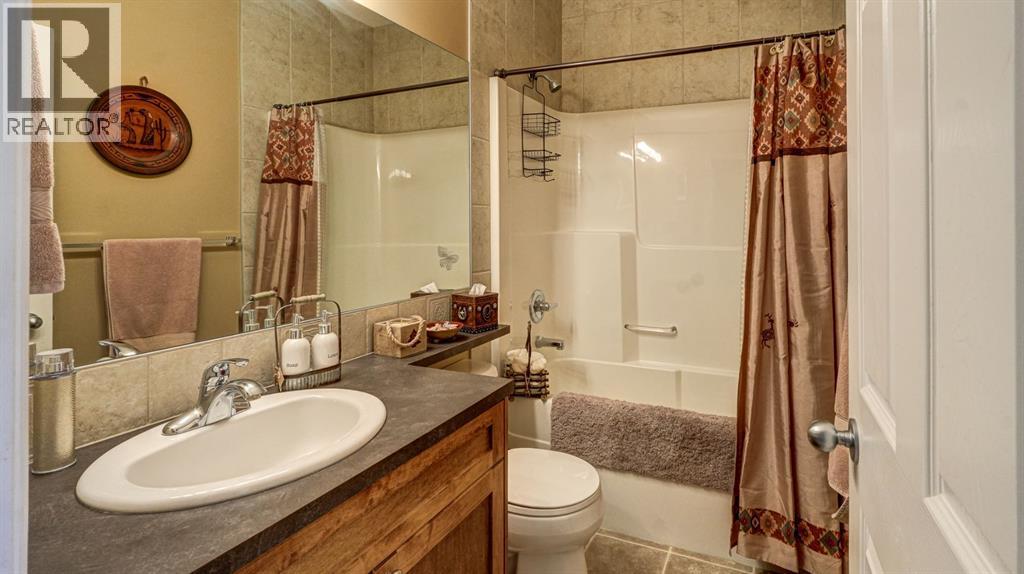 405 46 Avenue W Property Photo 23
