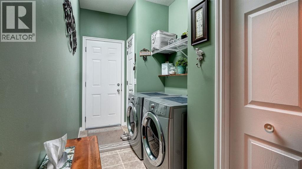 405 46 Avenue W Property Photo 24