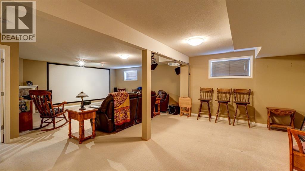 405 46 Avenue W Property Photo 25