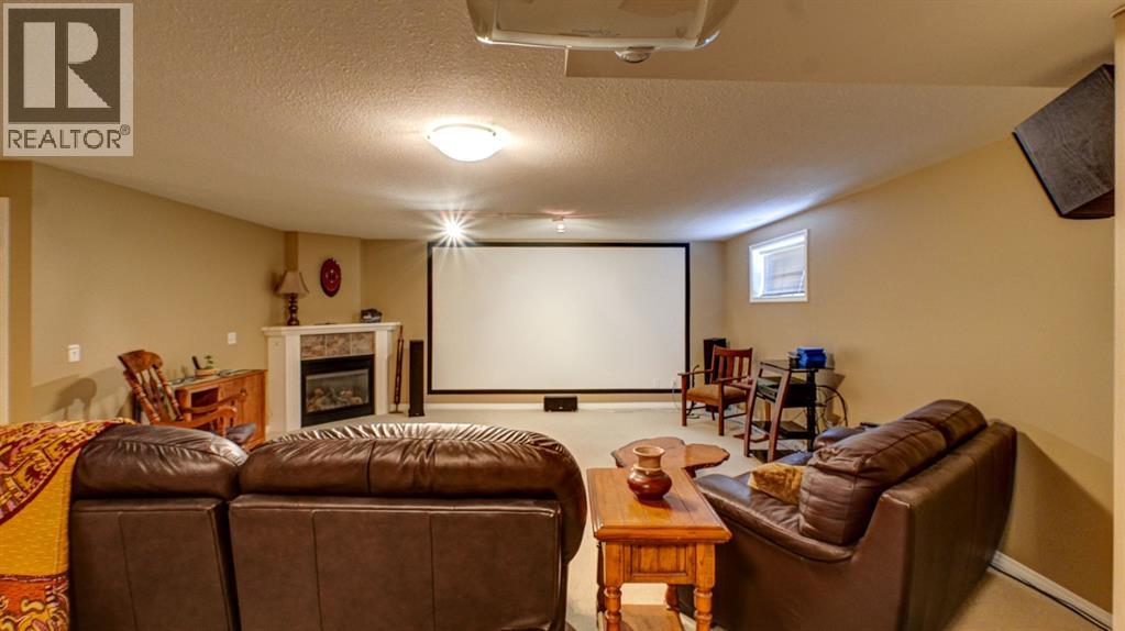 405 46 Avenue W Property Photo 26