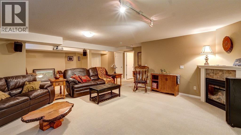 405 46 Avenue W Property Photo 30