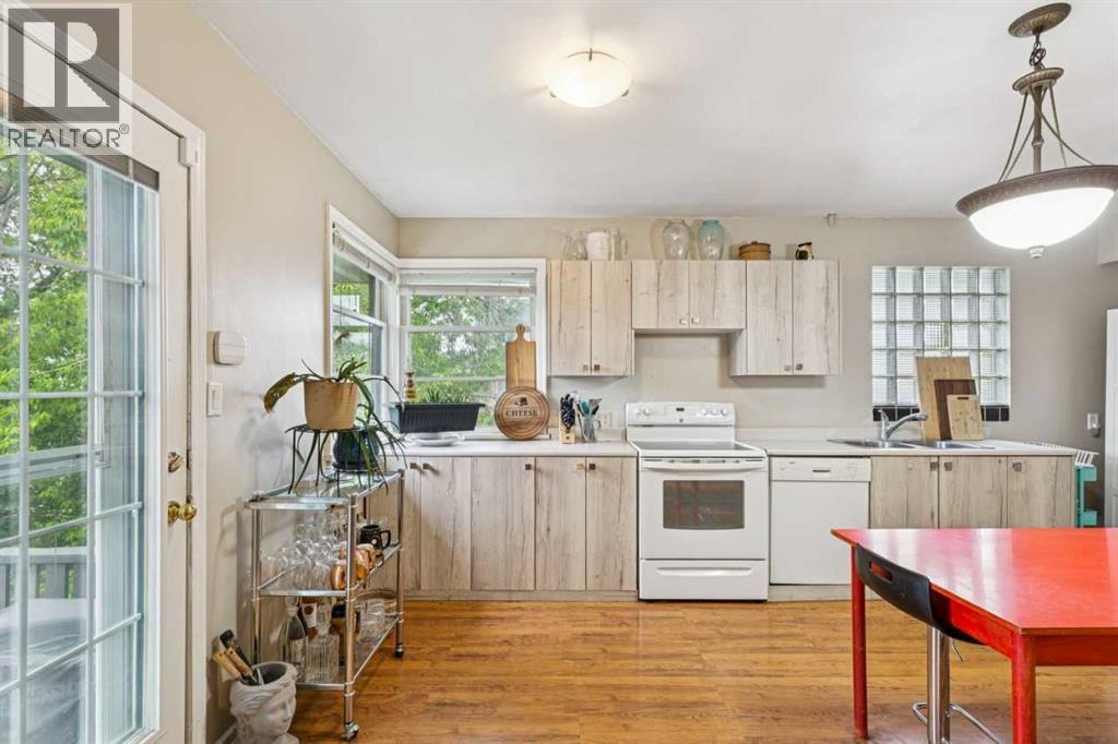 2128 17 Avenue Sw Property Photo 12
