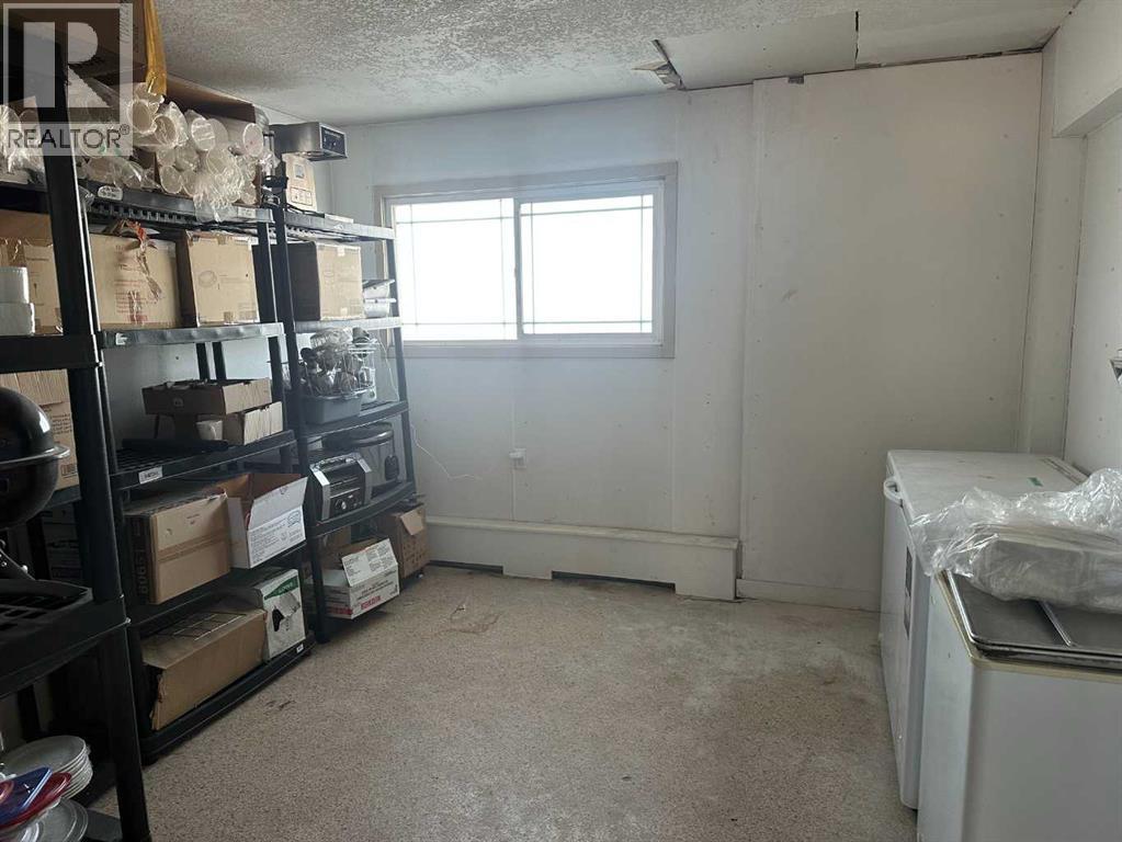 12002 100 Street Property Photo 17