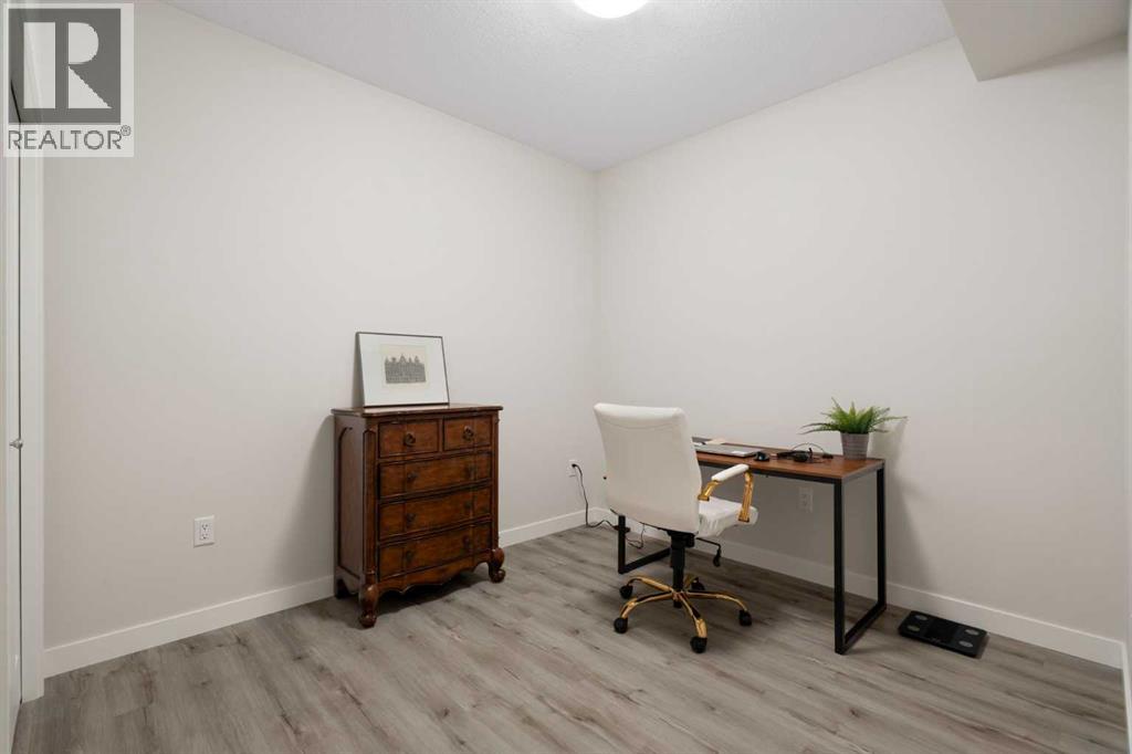 25 Walgrove Walk Southeast Property Photo 13