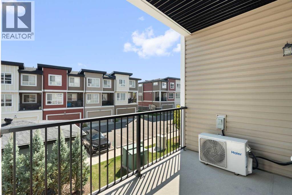25 Walgrove Walk Southeast Property Photo 16