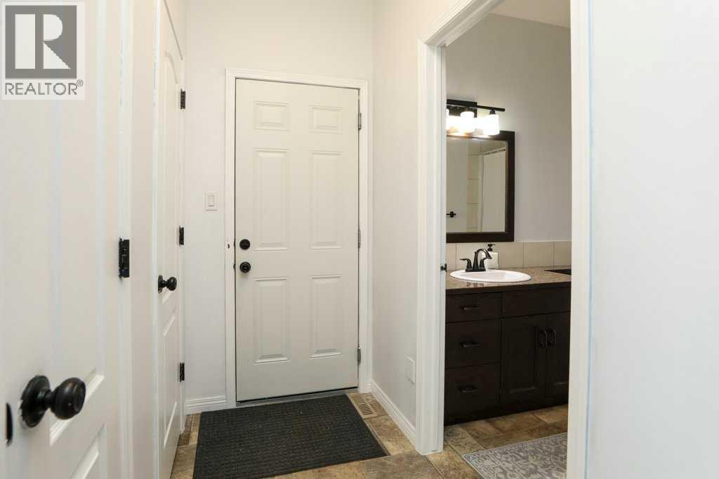 259 Gateway Manor S Property Photo 25