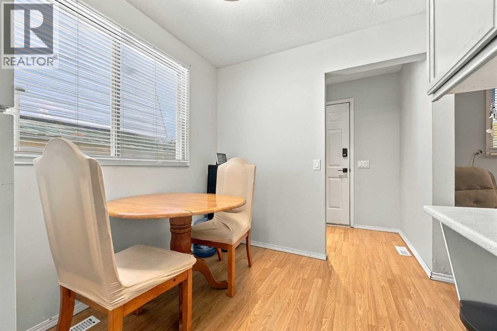 3924 29a Avenue Se Property Photo 10