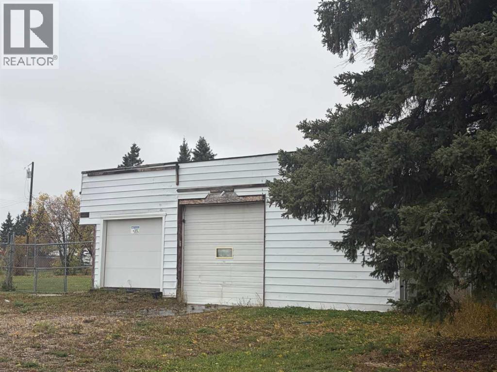 914 1st Avenue Property Photo 3
