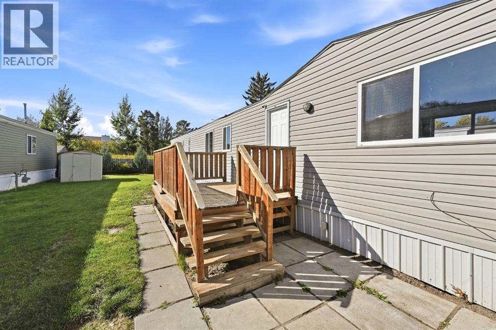 5344 76 Street Property Photo 2