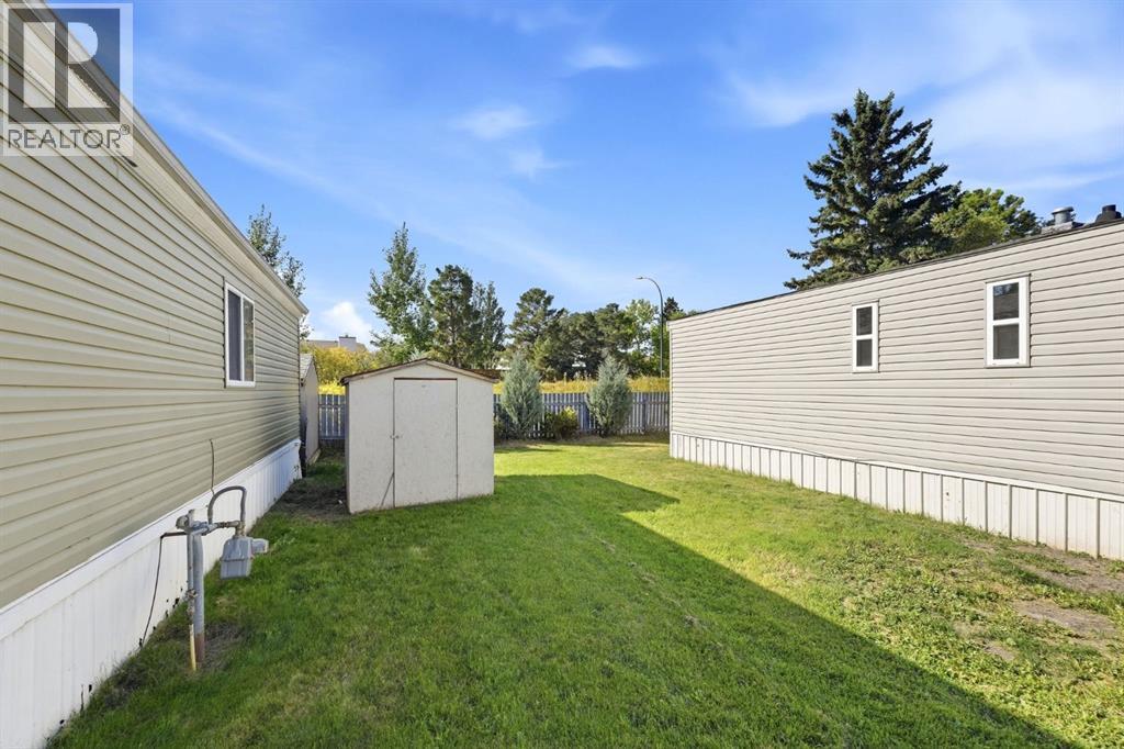 5344 76 Street Property Photo 5