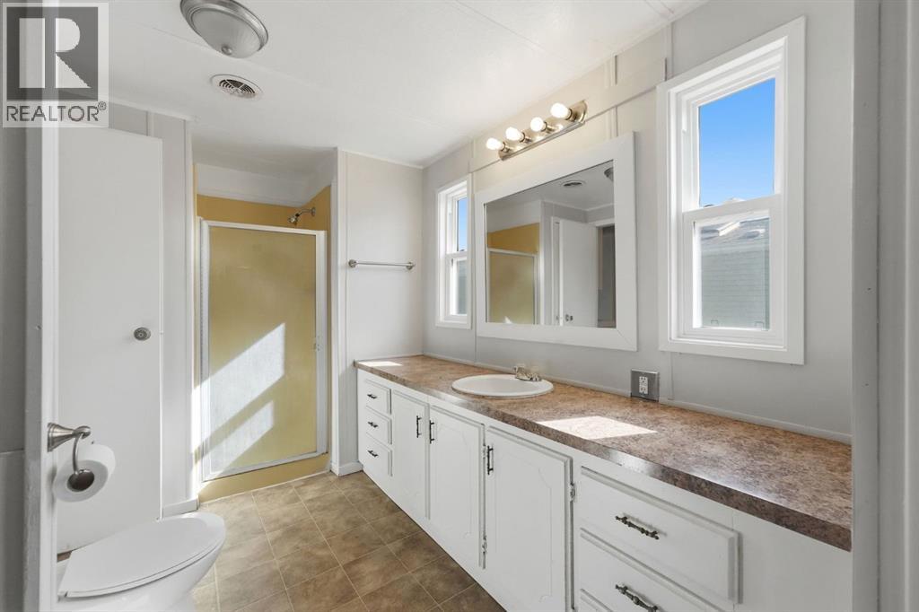 5344 76 Street Property Photo 16
