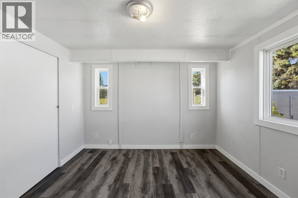 5344 76 Street Property Photo 19