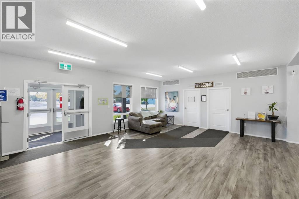 5344 76 Street Property Photo 32
