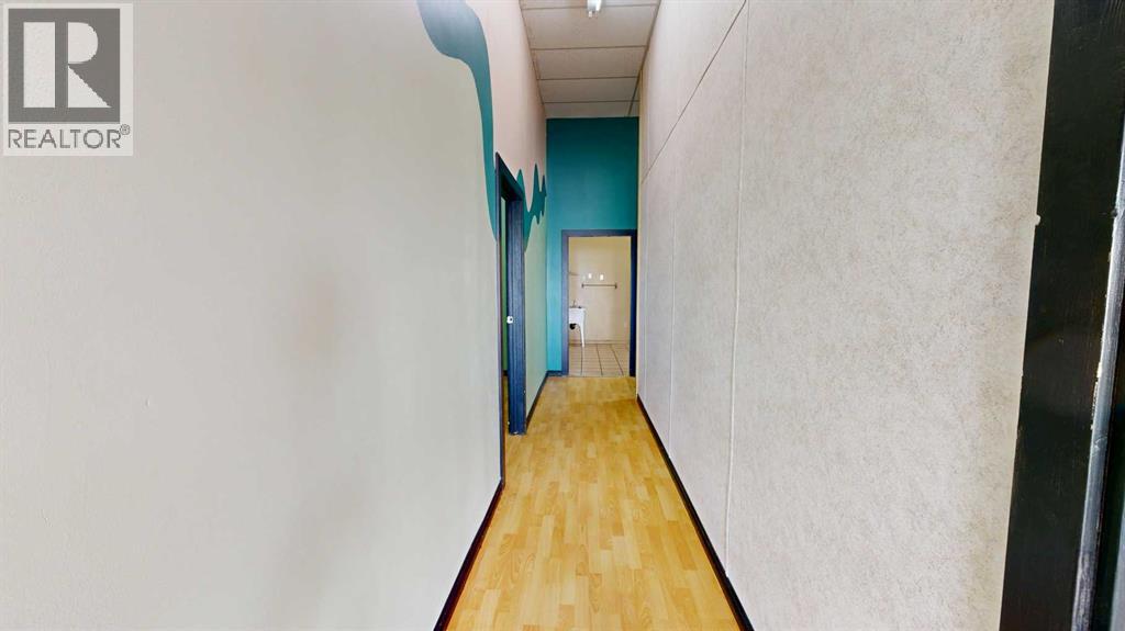 4841 50 Street Property Photo 20