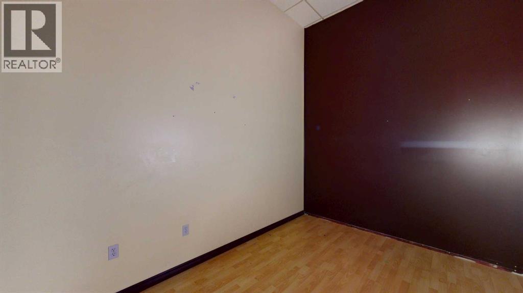 4841 50 Street Property Photo 27