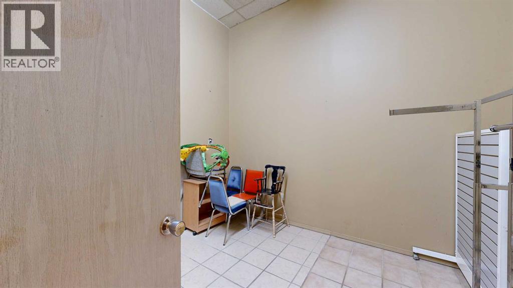 4841 50 Street Property Photo 30