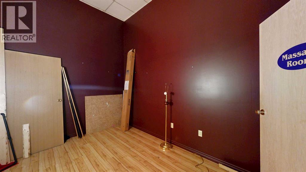 4841 50 Street Property Photo 34