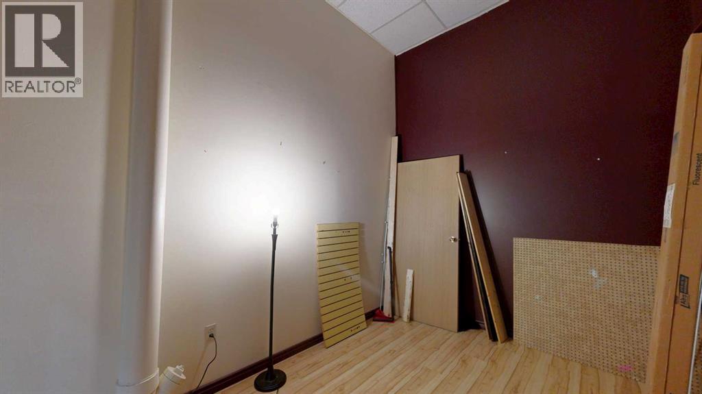 4841 50 Street Property Photo 35