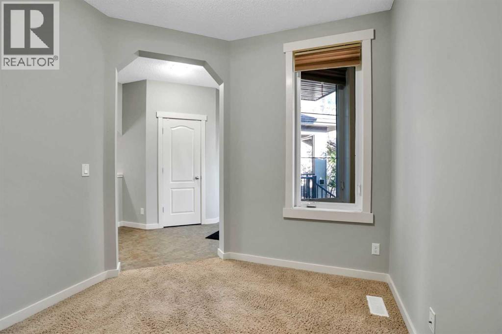 125 Walden Square Se Property Photo 4