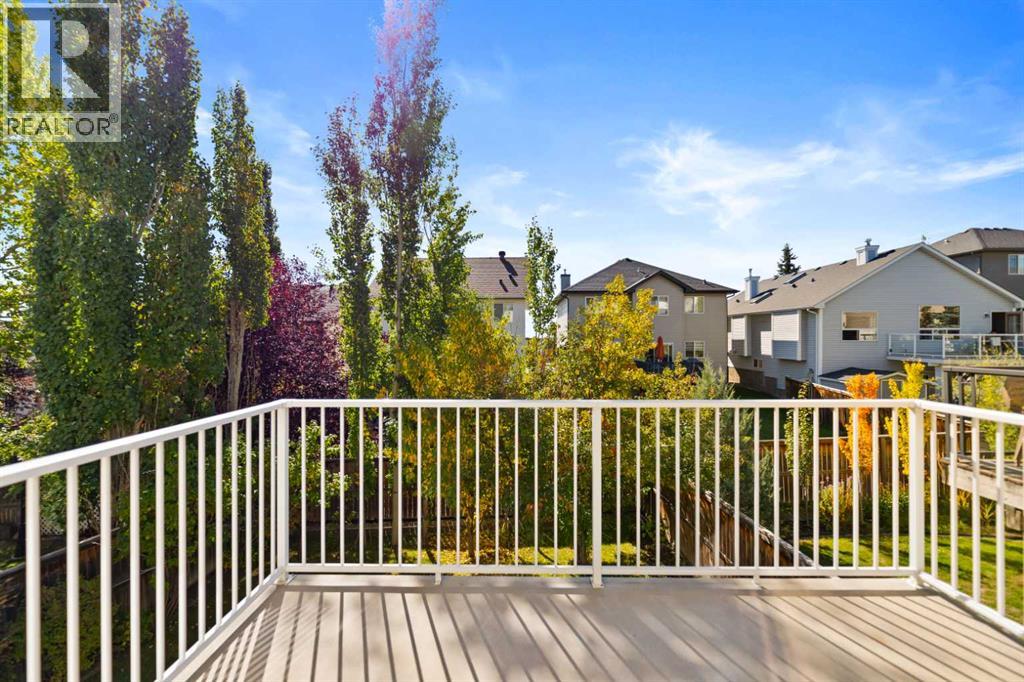 31 Springborough Way Sw Property Photo 5