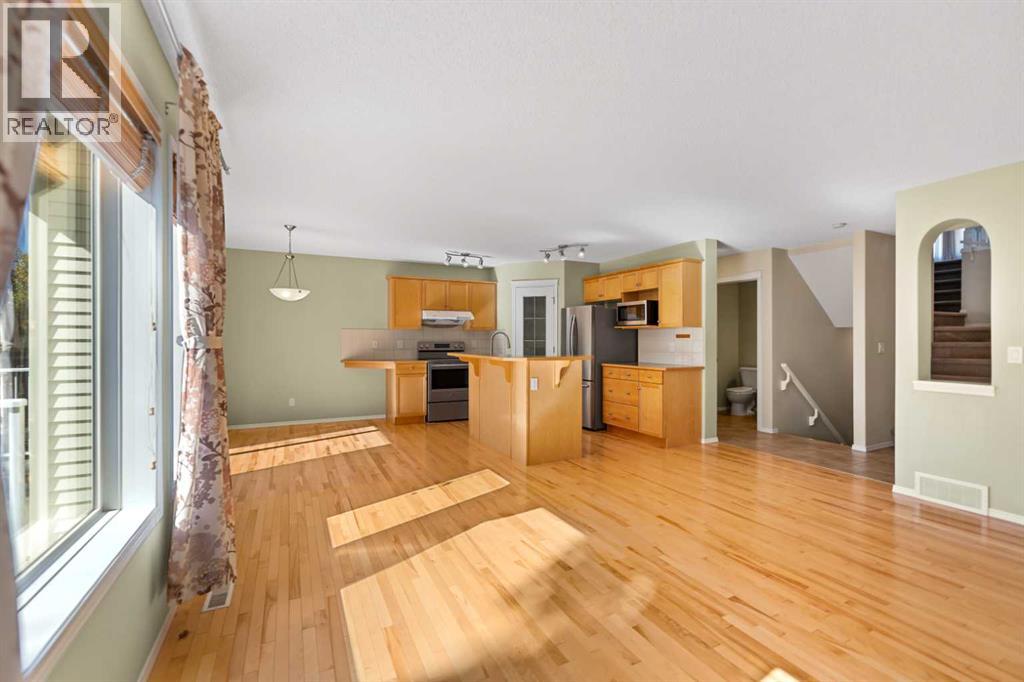 31 Springborough Way Sw Property Photo 7