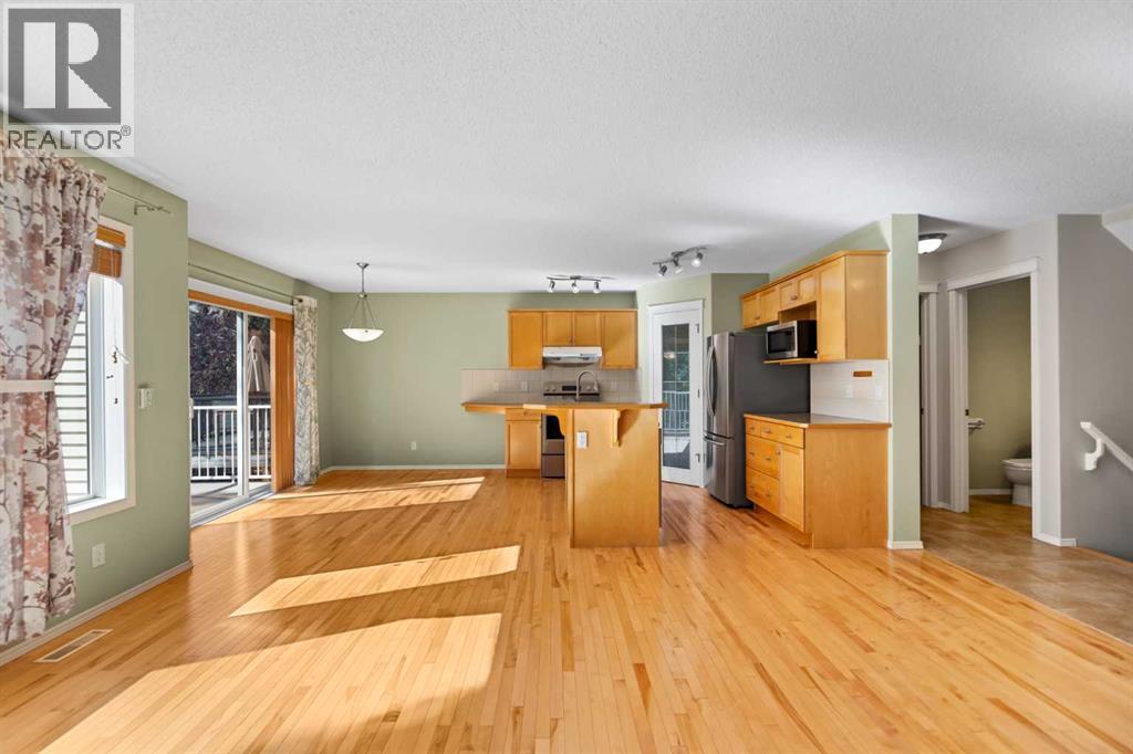 31 Springborough Way Sw Property Photo 8