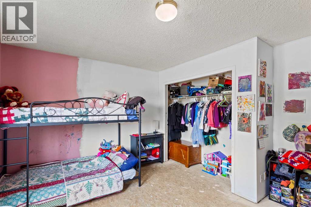 5205b 52 Avenue Property Photo 14