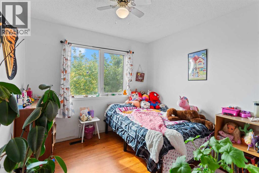 5205b 52 Avenue Property Photo 16