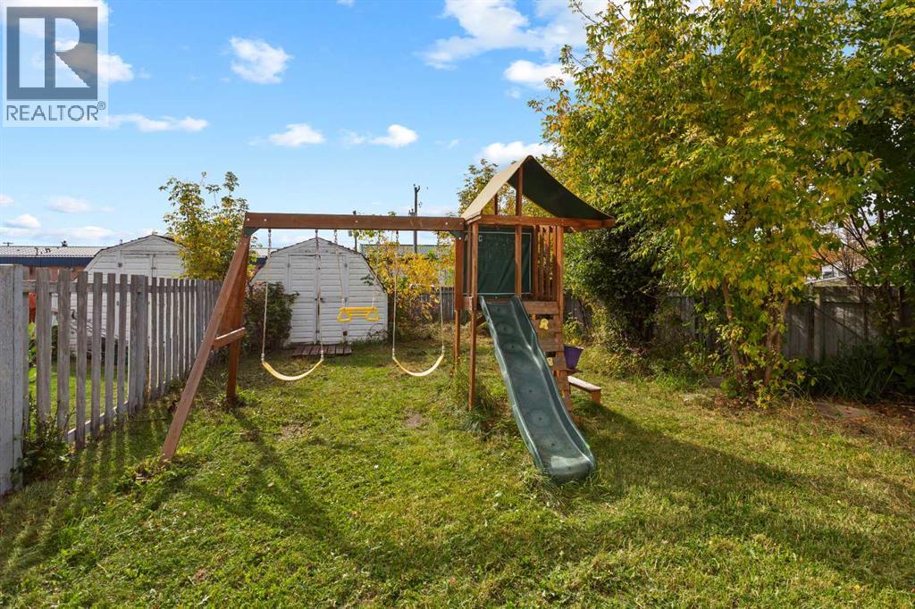 5205b 52 Avenue Property Photo 18