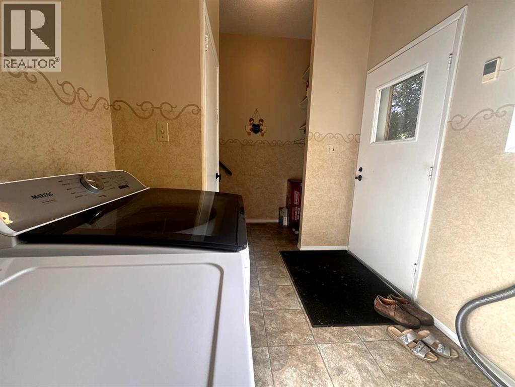 412 Main Street Property Photo 24