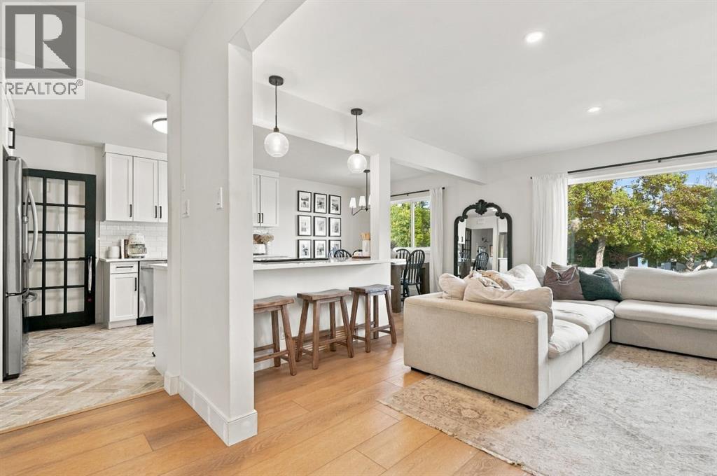 6031 Thornbank Drive NW Property Photo 1