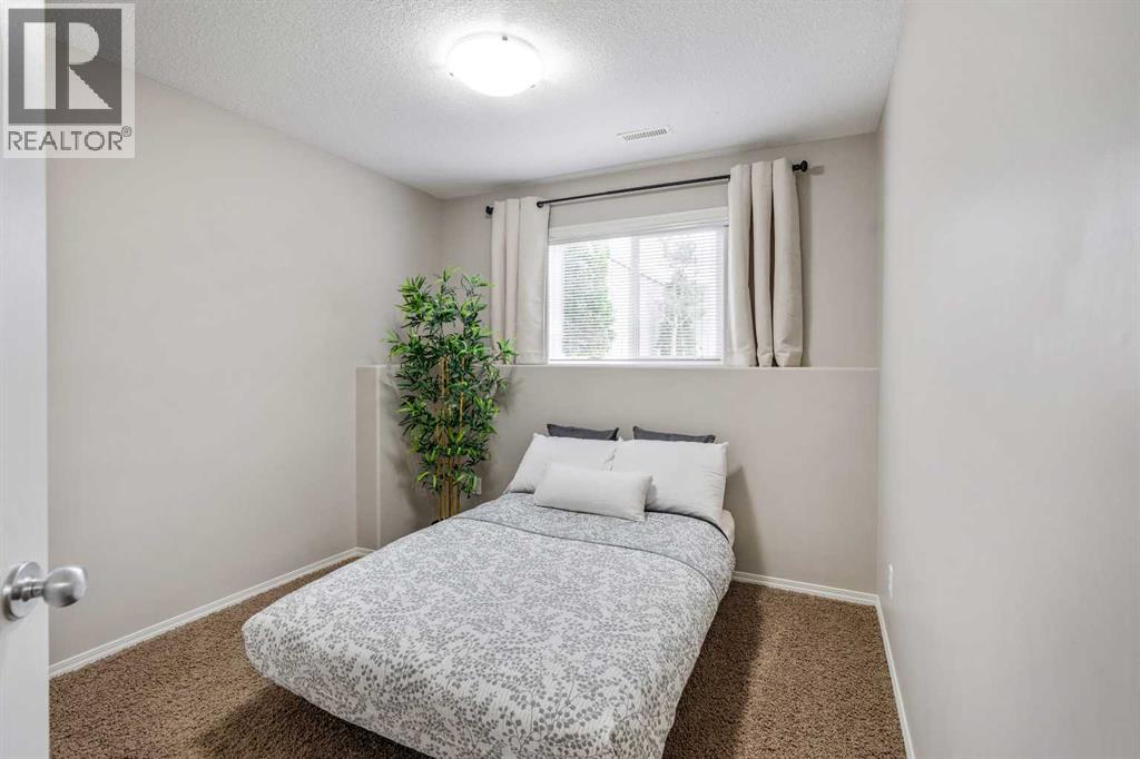 113 Mt Sundance Crescent W Property Photo 24