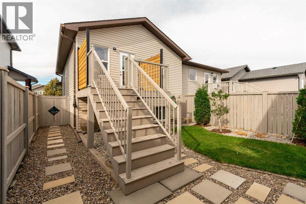 113 Mt Sundance Crescent W Property Photo 34
