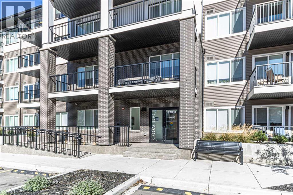 6 Merganser Drive West Property Photo 2