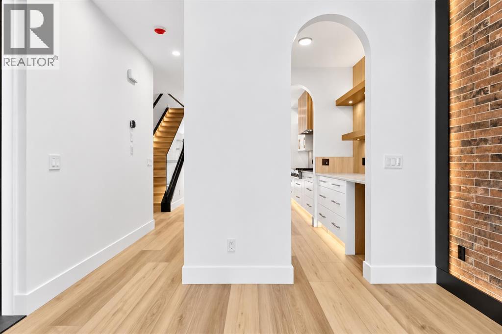 615 55 Avenue Sw Property Photo 6