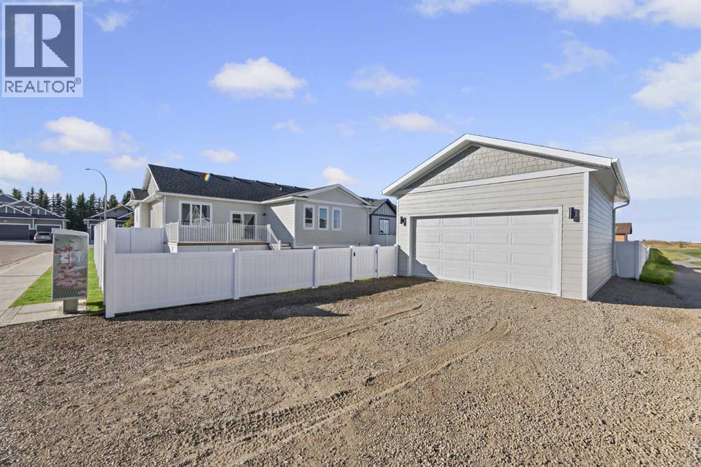 38 Viceroy Crescent Property Photo 2